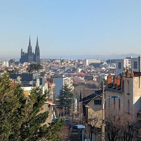 L'appart Le 19 , F3 Proche Centre Vue Cathédrale, 2 Clermont-Ferrand
