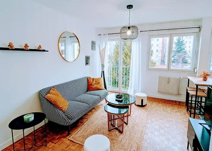 L'appart Le 19 , F3 Proche Centre Vue Cathedrale, 2